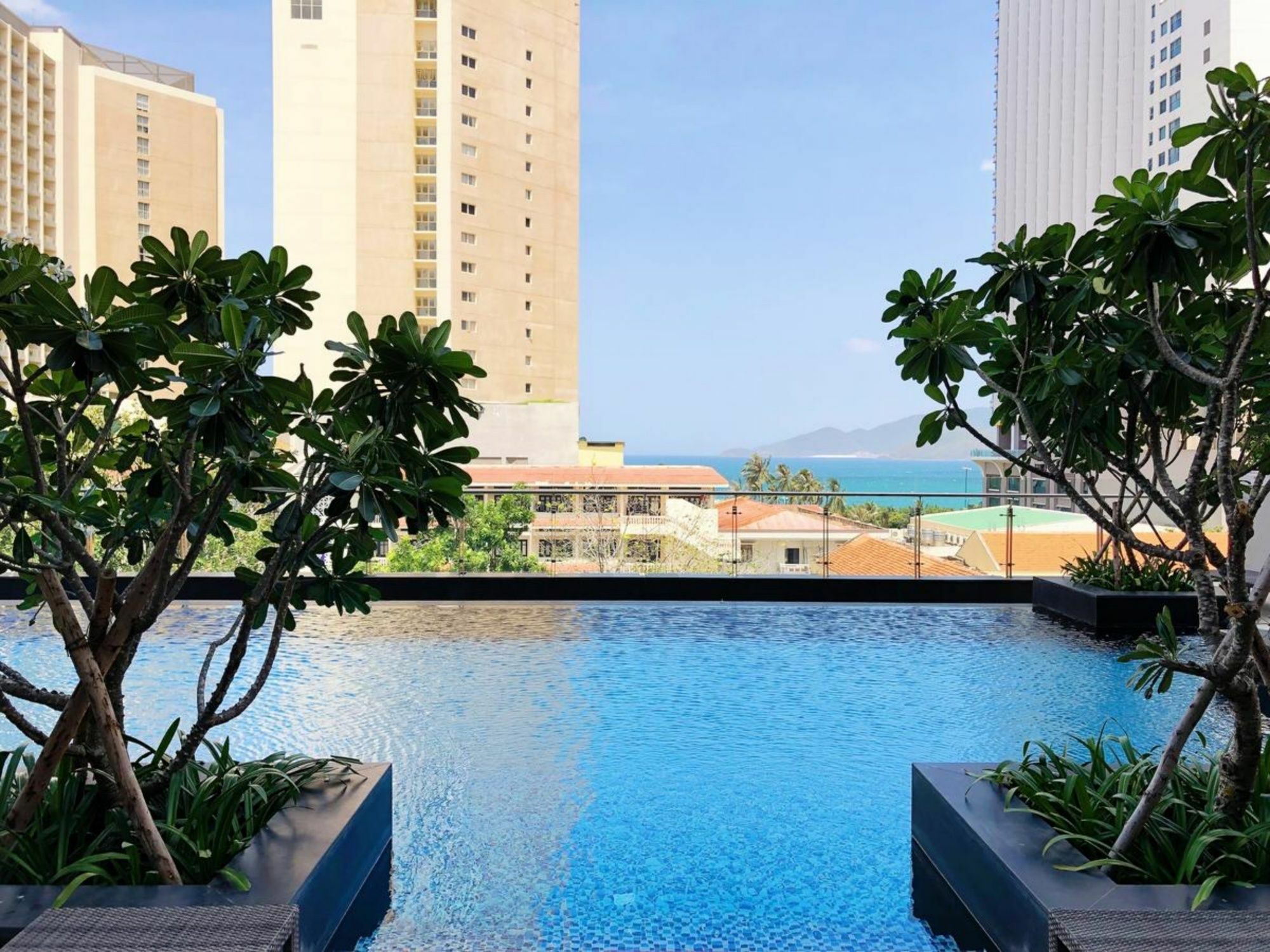 Parama Apartments Balcony Beachfront 나트랑 외부 사진