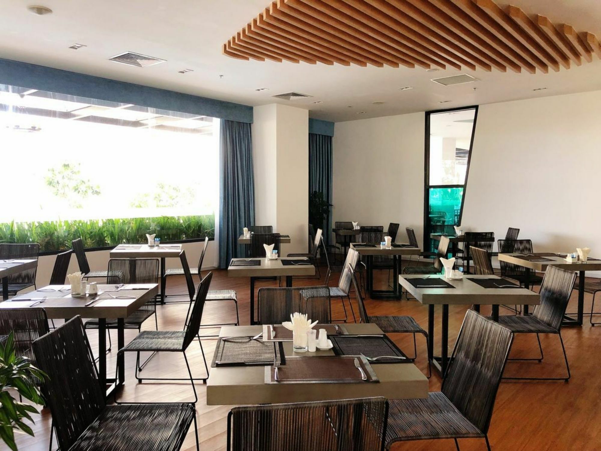 Parama Apartments Balcony Beachfront 나트랑 외부 사진